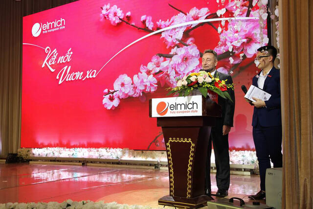 Elmich VIệt Nam đón chào đại sứ Séc tham dự Lễ tổng kết cuối năm 2017