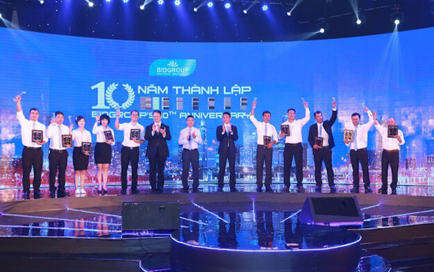 Ky Niem 10 Nam Thanh Lap