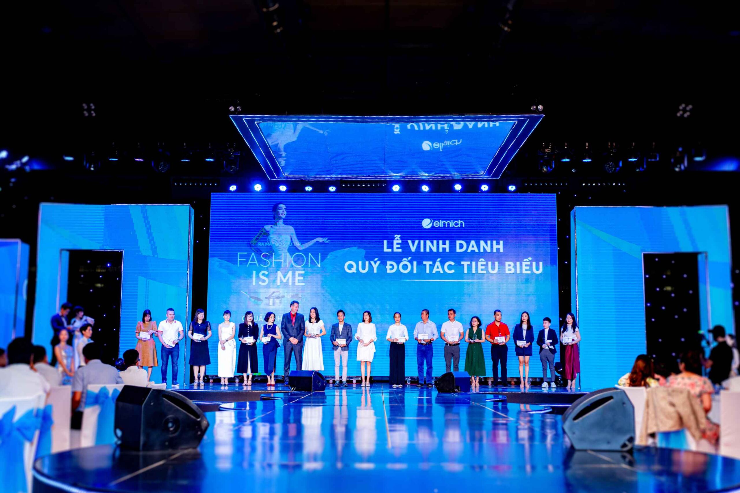 Vinh Danh